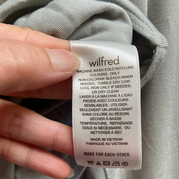 Wilfred Aritzia Contour V neck Longsleeve thong bodysuit Sz M - Picture 7 of 9